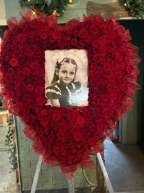 3ft Red Rose Heart Frame